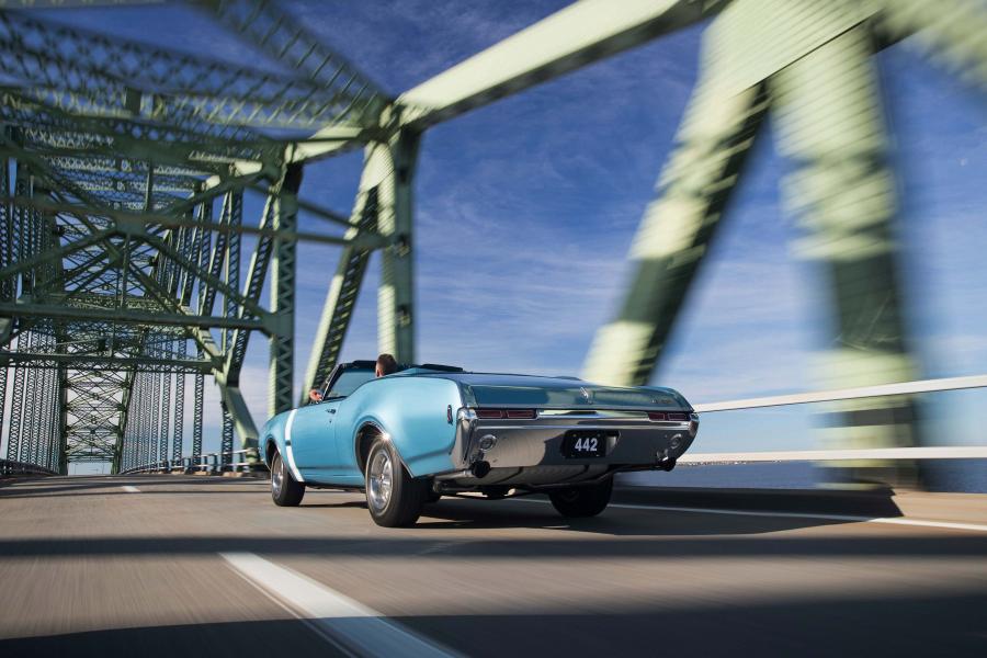  Oldsmobile 442 Convertible (4467) 1968 года  (фото 12 из 34)